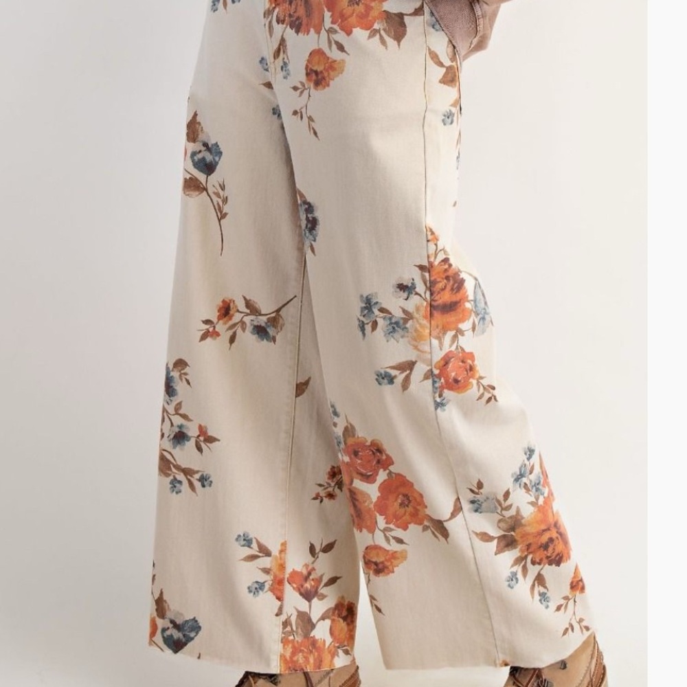 Easel PLUS Flower Print Stretch Twill Wide Leg Pants - Picture 4 of 4